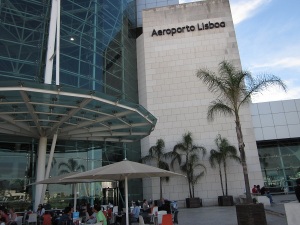 anja-portugal-flughafen-lissabon